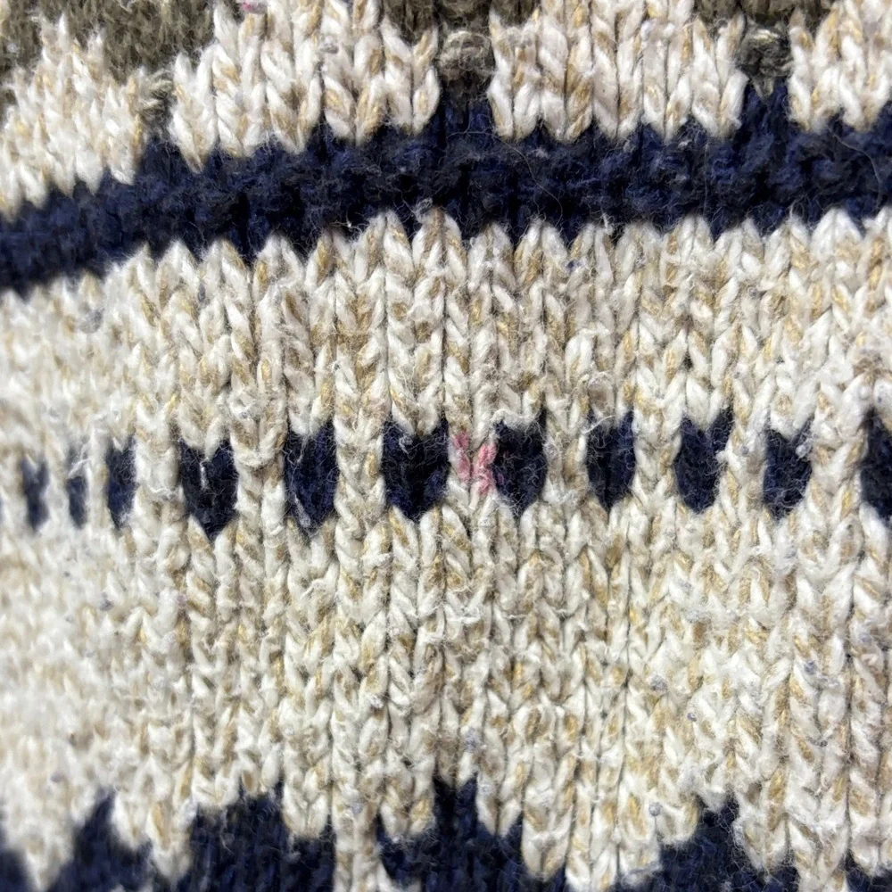 Cozy Retriever Cream and Black Knit Sweater Size: X Large